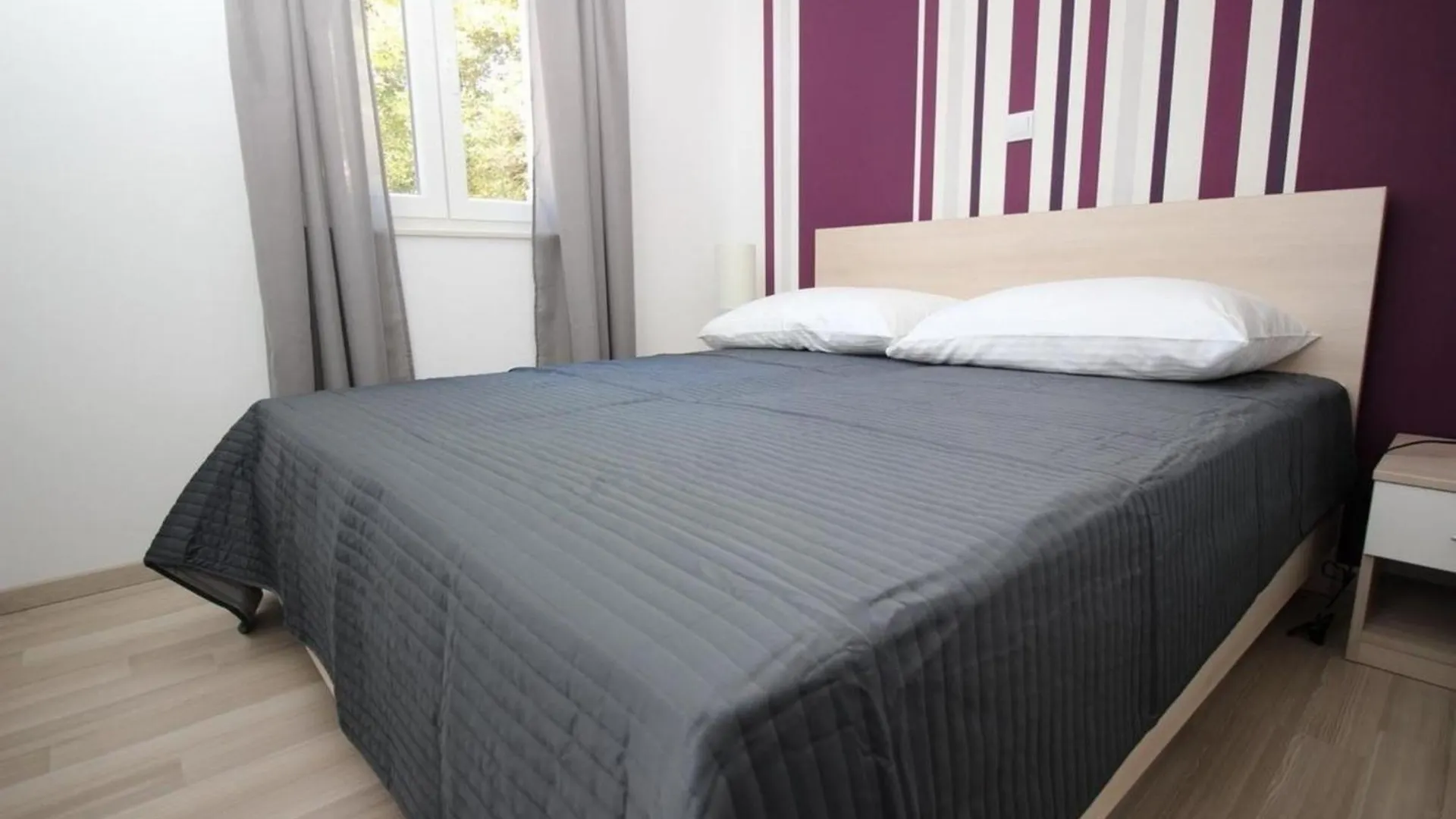 Modern Eingerichtete Apartment Fuer 4 Personen In Einem Haus Mit Mehrere Apartments Und Mit Pool Baška